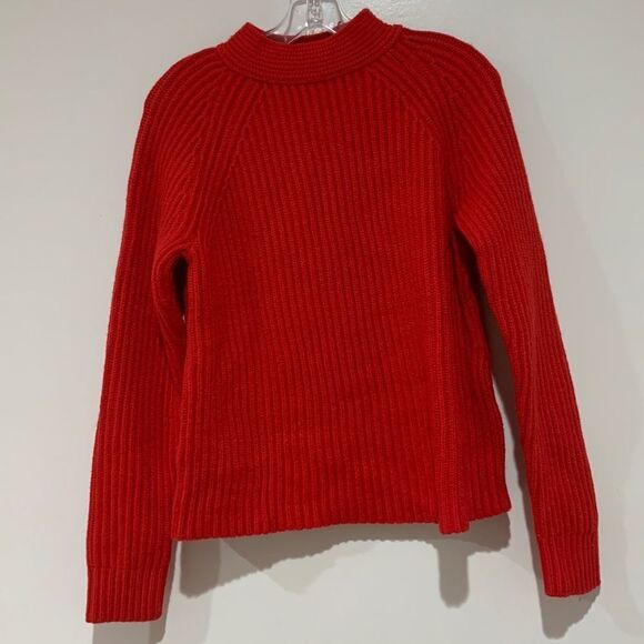 Banana Republic Ribbed Raglan Red Sweater no tag - Picture 3 of 5